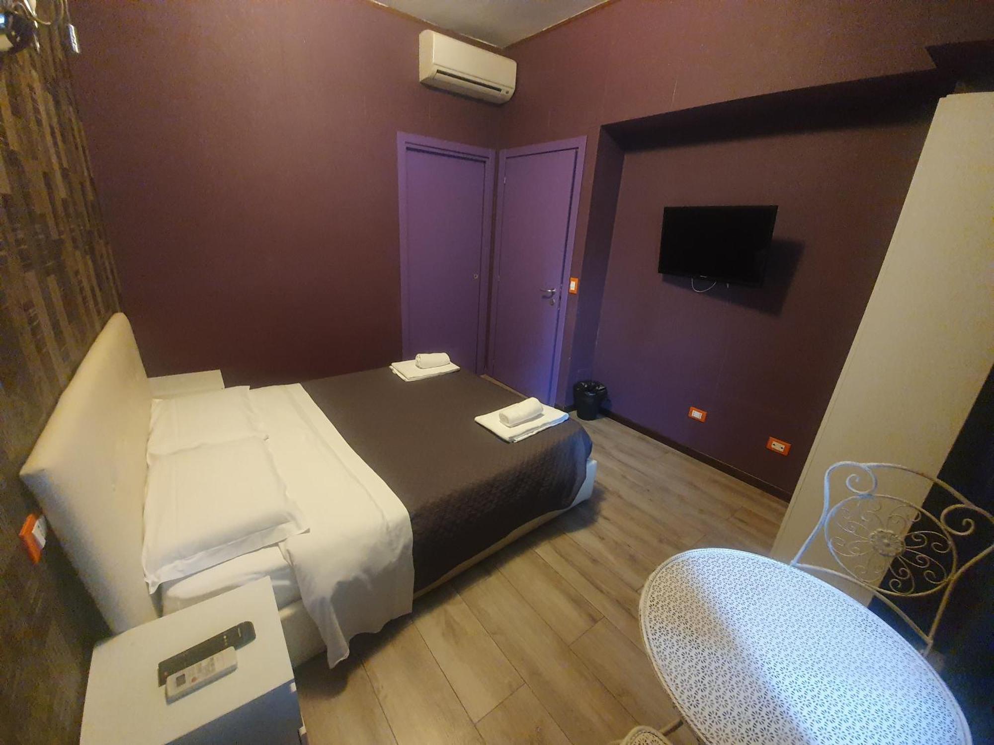 Sira House Milano Hotel Exterior photo